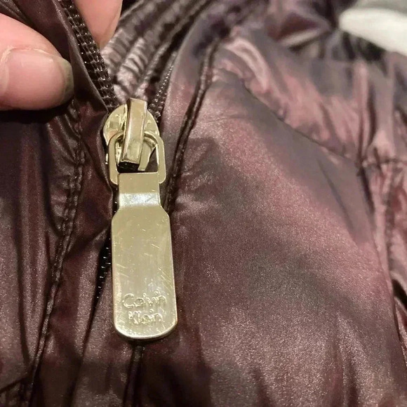 Calvin Klein Women’s Premium Down Puffer Coat w/ Hood Maroon Sz. XS - Picture 11 of 11